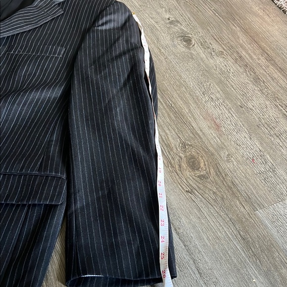 Tommy Hilfiger black and blue Pinstripe 100% Wool Blazer Two Button Lined 42L - Picture 3 of 9
